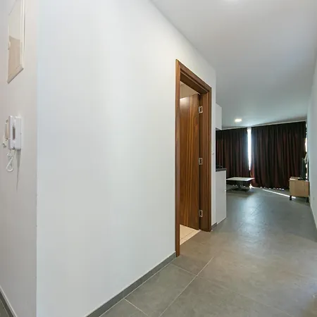 Seaside With A Swimming Pool Brela, Makarska - 20229 Apartment *