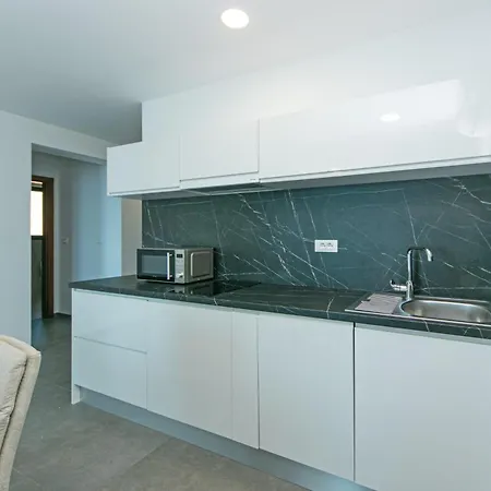Seaside With A Swimming Pool Brela, Makarska - 20229 Apartment Brela