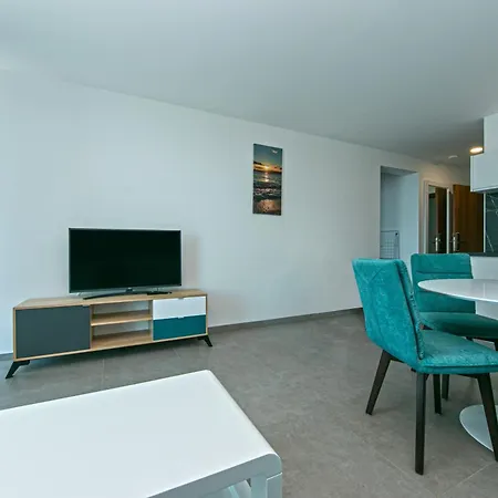 Apartment Seaside With A Swimming Pool Brela, Makarska - 20229 Brela