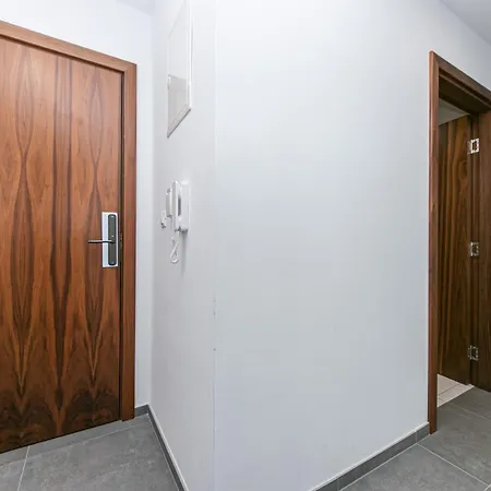 Apartment Seaside With A Swimming Pool Brela, Makarska - 20229 *