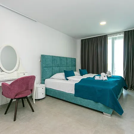 Seaside With A Swimming Pool Brela, Makarska - 20229 Apartment
