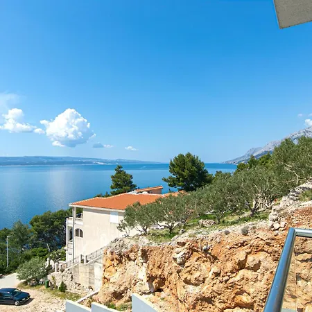 Apartmán Seaside With A Swimming Pool Brela, Makarska - 20229 *