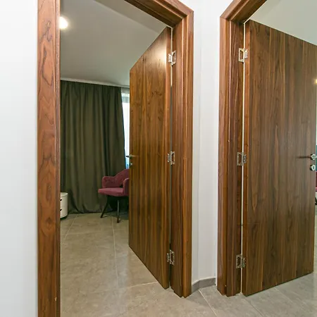 Apartment Seaside With A Swimming Pool Brela, Makarska - 20229