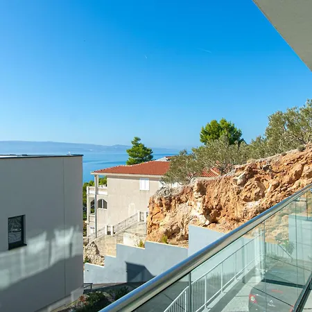 Apartment Seaside With A Swimming Pool Brela, Makarska - 20229